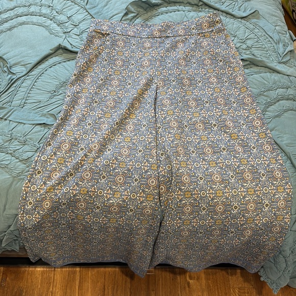 Max Studio Wide-Leg Cropped Pants - Picture 8 of 10